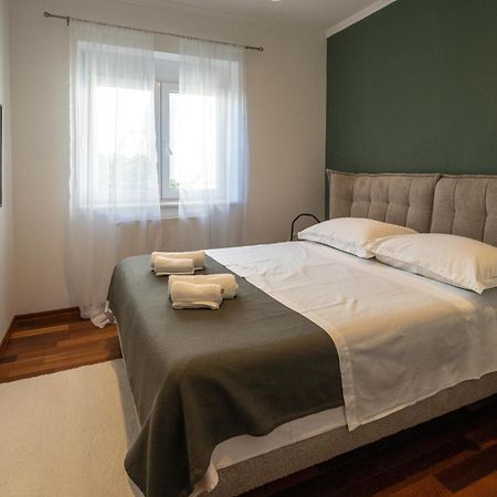 Lumaja Luxury Apartman Biograd Na Moru Buitenkant foto