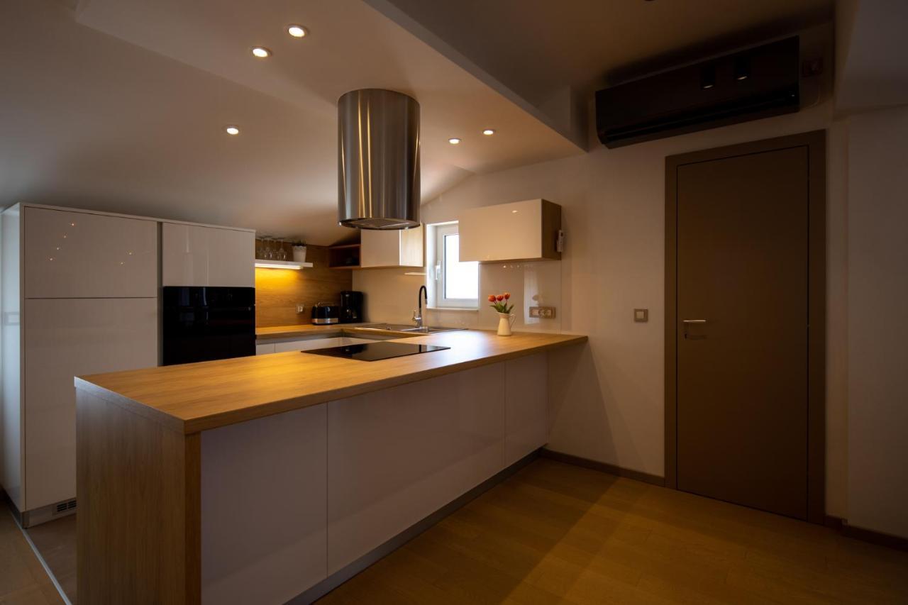 Lumaja Luxury Apartman Biograd Na Moru Buitenkant foto