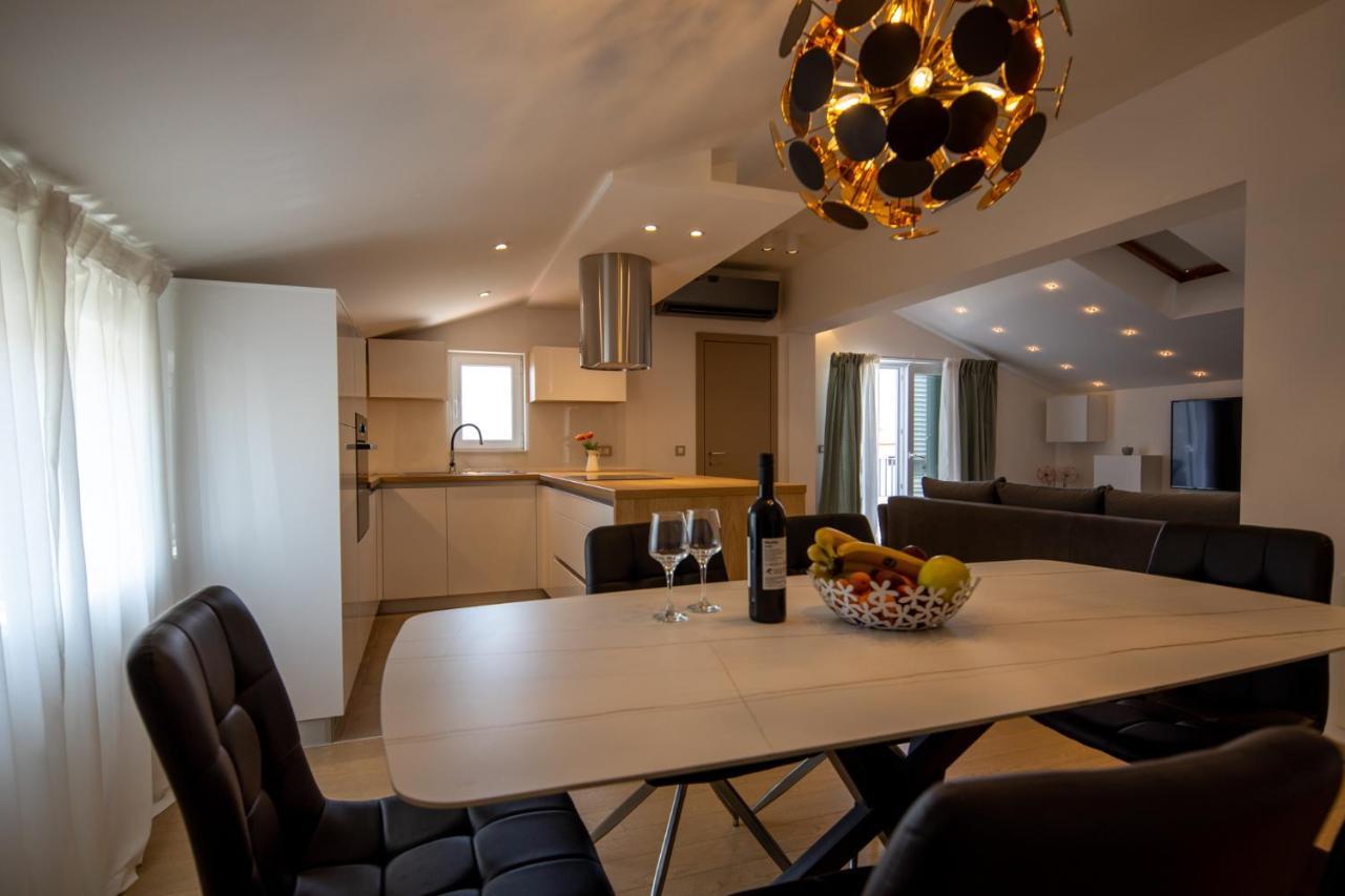 Lumaja Luxury Apartman Biograd Na Moru Buitenkant foto
